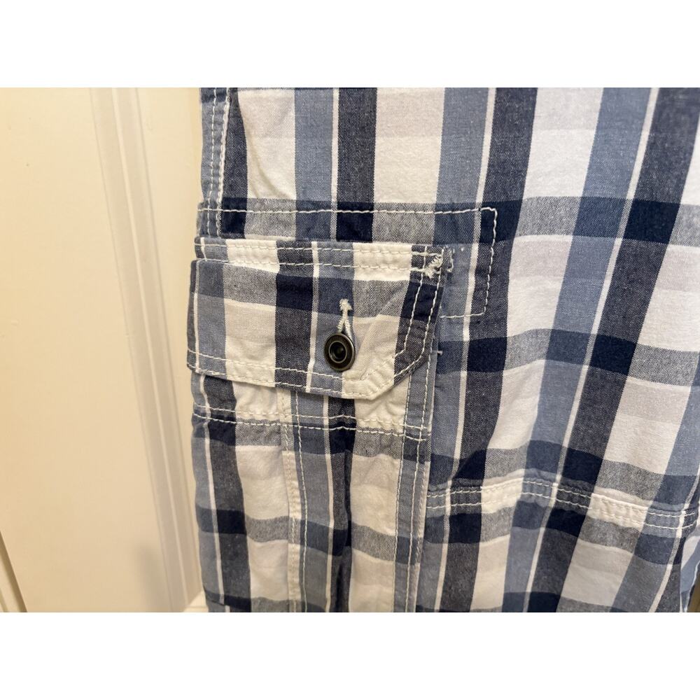 Levi's White Tab Plaid Blue Cotton Cargo Shorts Mens Shirt Size 36 - Picture 3 of 6